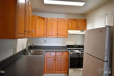 500 Calaveras Street, Vallejo, CA 94590 - Photo 6