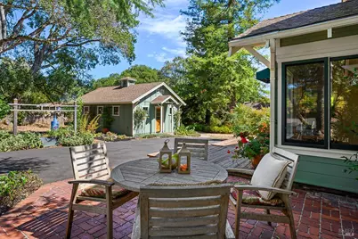 690 Palm Avenue, Penngrove, CA 94951 - Photo 8