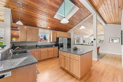 4702 Hillsboro Circle, Santa Rosa, CA 95405 - Photo 16