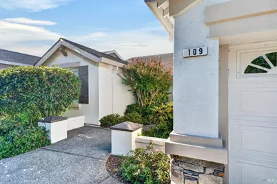 109 Del Webb Drive, Cloverdale, CA 95425 - Photo 2