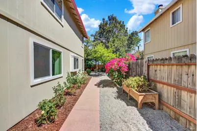 443 Yale Avenue, Vacaville, CA 95687 - Photo 52