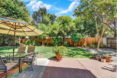 443 Yale Avenue, Vacaville, CA 95687 - Photo 2