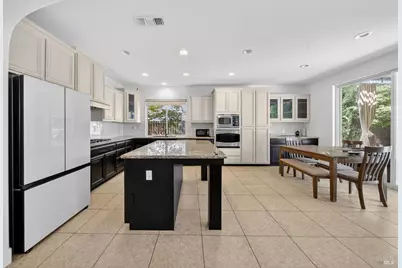 3034 W Clinton Court, Visalia, CA 93291 - Photo 18