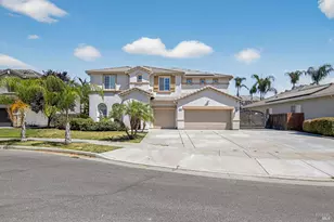 3034 W Clinton Ct, Visalia, CA 93291 - Photo 2
