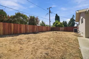 2260 Nottingham Dr, Fairfield, CA 94533 - Photo 20
