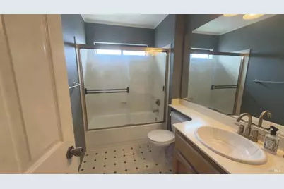 207 Loch Lomond Drive, Vacaville, CA 95687 - Photo 2