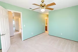 207 Loch Lomond Dr, Vacaville, CA 95687 - Photo 4