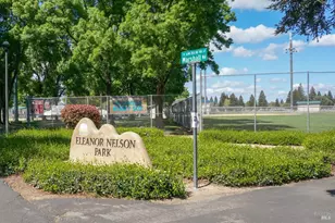 207 Loch Lomond Dr, Vacaville, CA 95687 - Photo 18