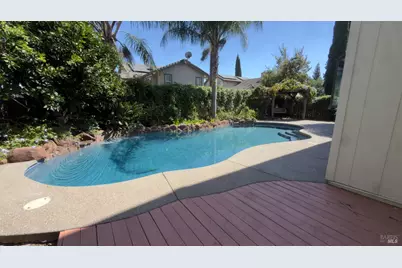 207 Loch Lomond Drive, Vacaville, CA 95687 - Photo 14