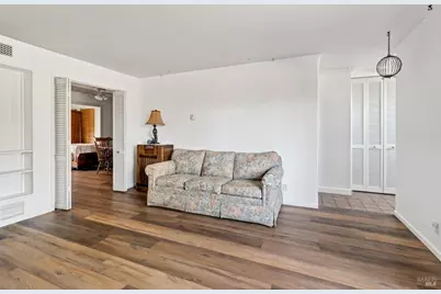 1072 Los Gamos Road #E, San Rafael, CA 94903 - Photo 8