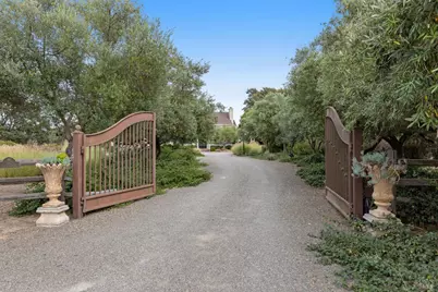 382 Laguna Vista Road, Santa Rosa, CA 95401 - Photo 2