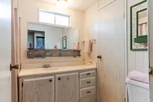 460 E Gobbi St, Ukiah, CA 95482 - Photo 16