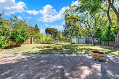 348 Adobe Drive, Vacaville, CA 95687 - Photo 32