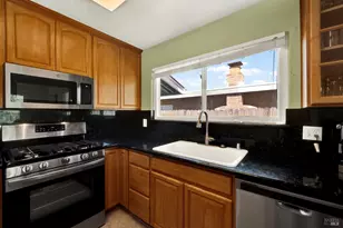 348 Adobe Dr, Vacaville, CA 95687 - Photo 16
