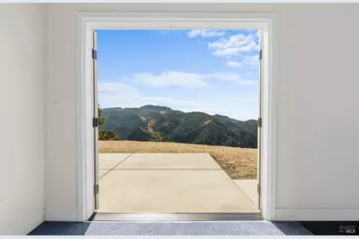 1475 Los Alamos Road, Santa Rosa, CA 95409 - Photo 12