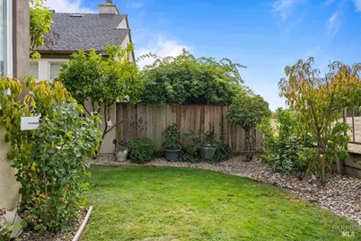 2010 Falcon Ridge Drive, Petaluma, CA 94954 - Photo 10