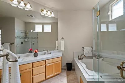 2010 Falcon Ridge Drive, Petaluma, CA 94954 - Photo 30