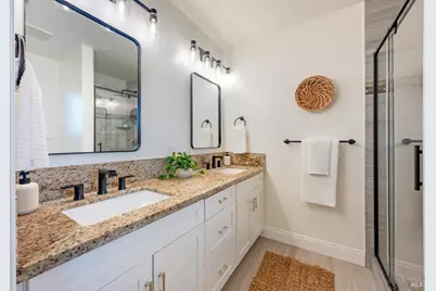 1136 Navarro Street, Santa Rosa, CA 95401 - Photo 18