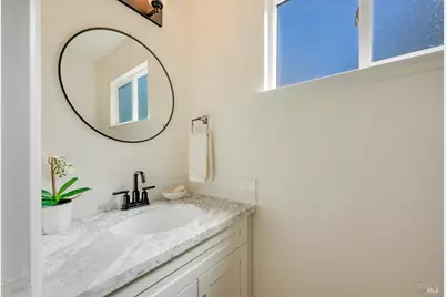 1136 Navarro Street, Santa Rosa, CA 95401 - Photo 14