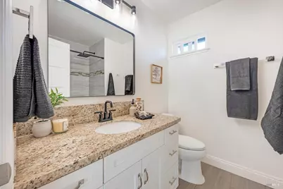 1136 Navarro Street, Santa Rosa, CA 95401 - Photo 24