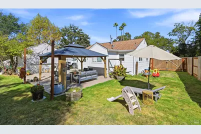 732 Blossom Way, Santa Rosa, CA 95401 - Photo 28