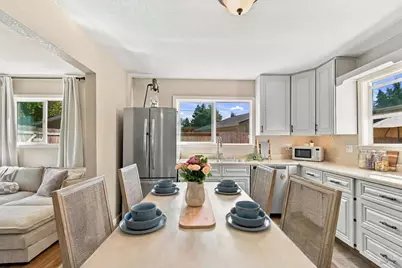 732 Blossom Way, Santa Rosa, CA 95401 - Photo 16