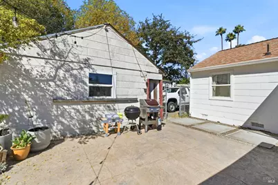 732 Blossom Way, Santa Rosa, CA 95401 - Photo 32