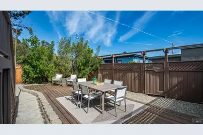 3050 Millsbrae Avenue, Oakland, CA 94605 - Photo 22