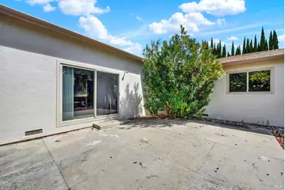 1424 Mondana Place, Pittsburg, CA 94565 - Photo 38