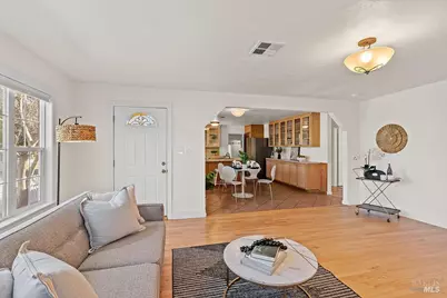 201 Triplett Drive, Cloverdale, CA 95425 - Photo 2