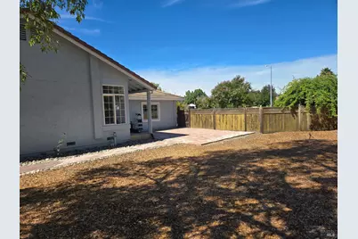 913 Granado Court, Windsor, CA 95492 - Photo 2