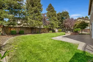 818 Summerbreeze Dr, Vacaville, CA 95687 - Photo 28