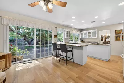 7569 Oak Leaf Drive, Santa Rosa, CA 95409 - Photo 14