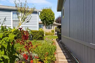 117 Oakwood Dr, Petaluma, CA 94954 - Photo 22