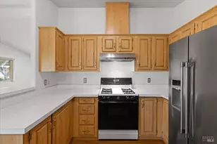 117 Oakwood Dr, Petaluma, CA 94954 - Photo 10