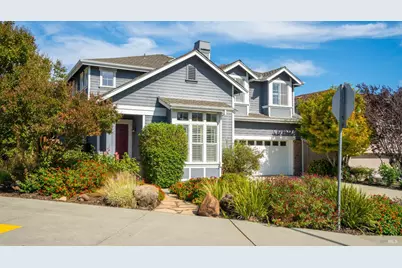 84 Pinheiro Circle, Novato, CA 94945 - Photo 2