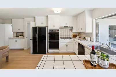 8 W Castlewood Drive, San Rafael, CA 94901 - Photo 28