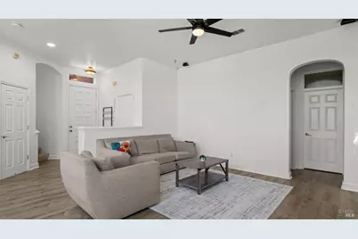 8417 Benavente Court, Vallejo, CA 94591 - Photo 16