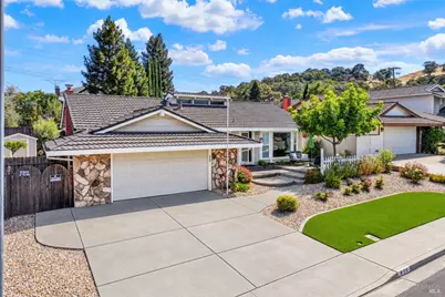 470 Meadowview Drive, Vacaville, CA 95688 - Photo 2