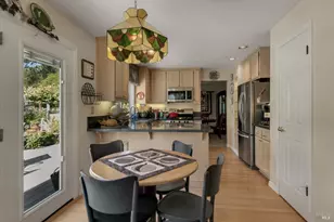 413 Buena Tierra Ct, Windsor, CA 95492 - Photo 6