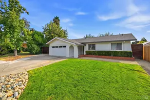 725 Corte Madrid Ct, Vacaville, CA 95688 - Photo 2