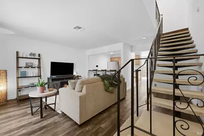 490 Edgewood Drive #5, Vacaville, CA 95688 - Photo 4