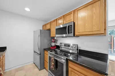 490 Edgewood Drive #5, Vacaville, CA 95688 - Photo 8