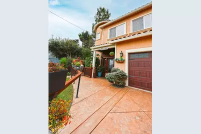 69 Graceland Drive, San Rafael, CA 94901 - Photo 2