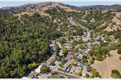 275 Oak Manor Drive, Fairfax, CA 94930 - Photo 36