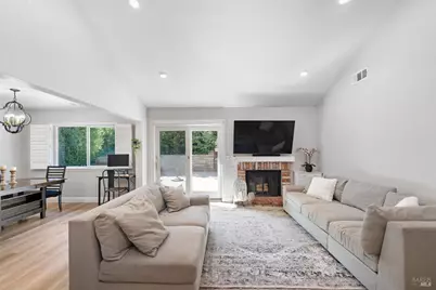 426 Lilac Court, Benicia, CA 94510 - Photo 8