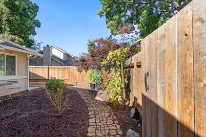 426 Lilac Court, Benicia, CA 94510 - Photo 4