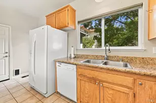 1322 Trombetta St, Santa Rosa, CA 95407 - Photo 10