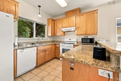 1322 Trombetta Street, Santa Rosa, CA 95407 - Photo 8