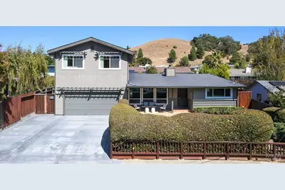 19 Carmel Drive, Novato, CA 94945 - Photo 4